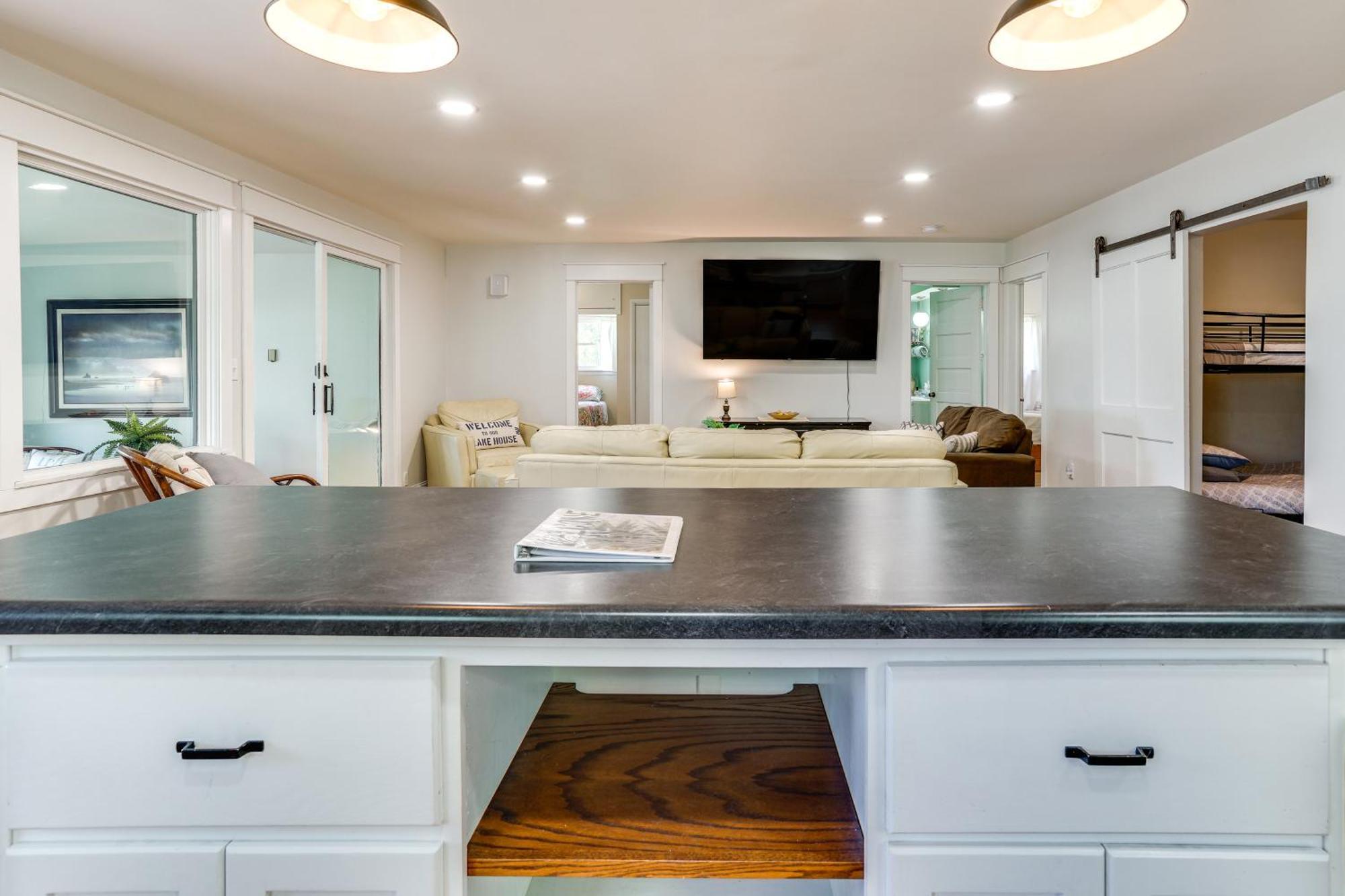 Lakeside Litchfield Home With Patio And Gas Grill! Exterior foto