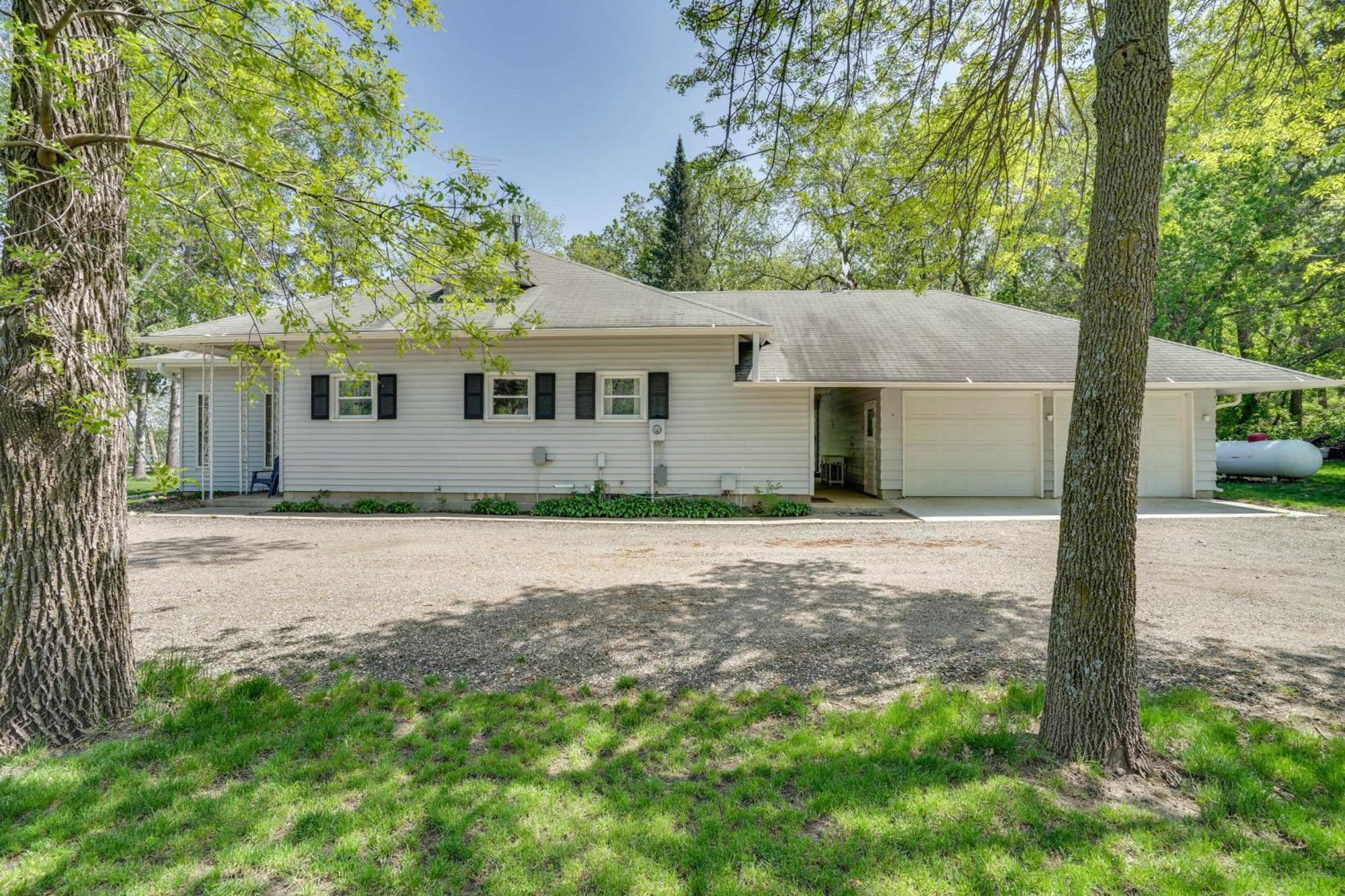Lakeside Litchfield Home With Patio And Gas Grill! Exterior foto